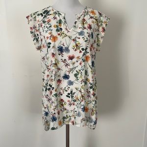 NWOT Pleione floral shortsleeved top